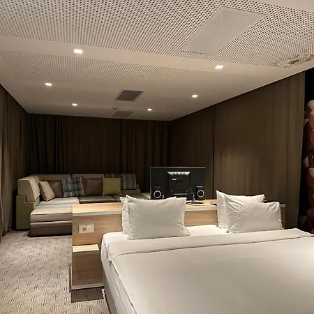 Nar Otel Trebin