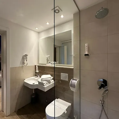 Hotel Nar 4*