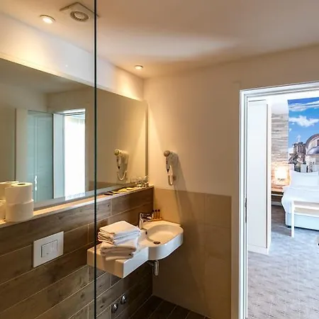 Otel Nar Trebin