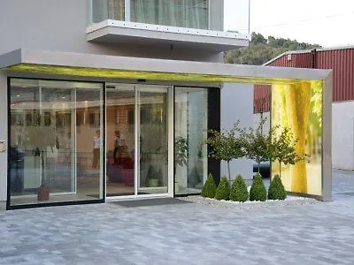 Nar Otel Trebin
