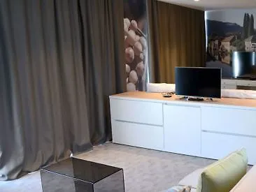 Otel Nar Trebin